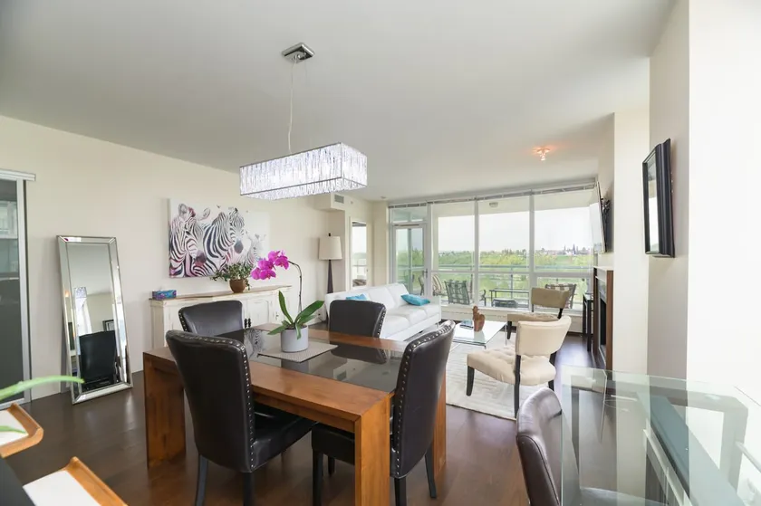 Spacious, river/sunset views, 2 bedroom+Den, DWTN - Image 1