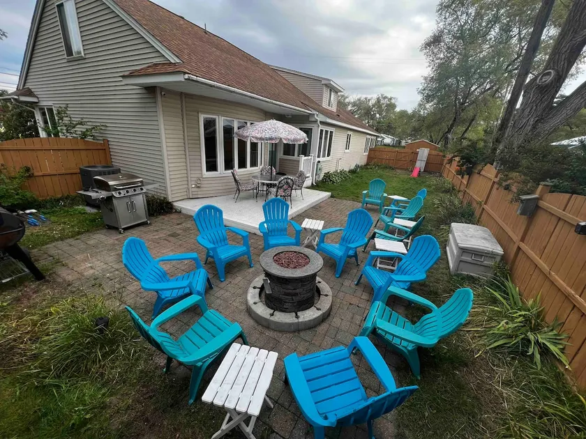Beach Retreat with Free Play Game Room. 9 Beds - Image 1