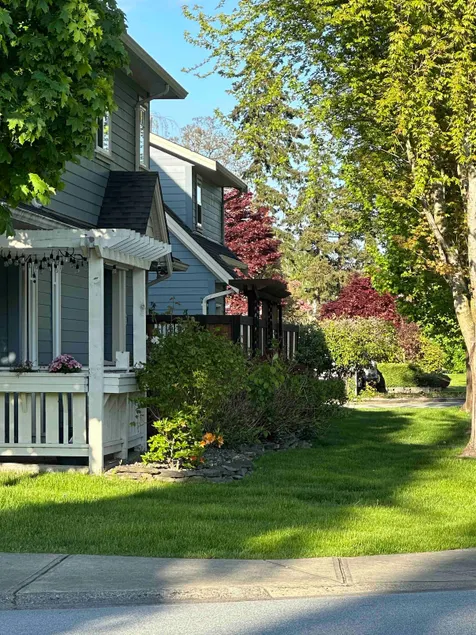 Super Cozy 5 Bedroom Entire House in Ladner - Image 1