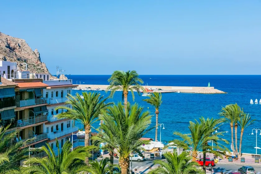 Living at the sea + fast Internet -VT-473126-A - Image 1