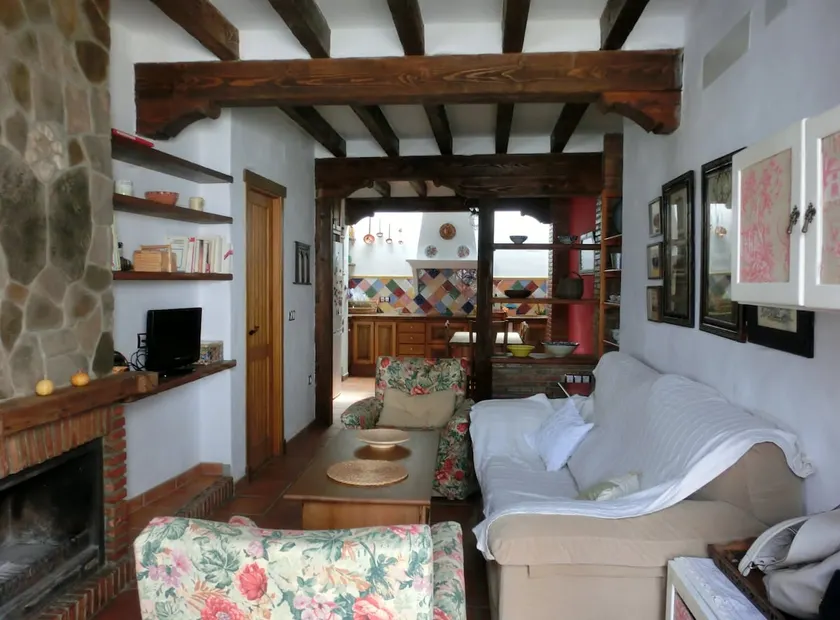The Little Wooden House - Image 1