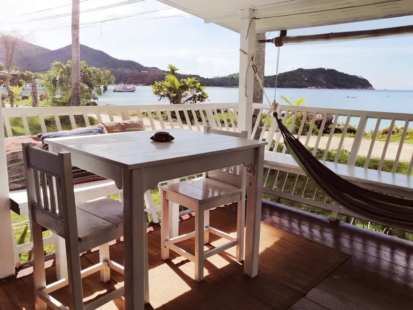 Blue Moon Beach Hut - Image 1