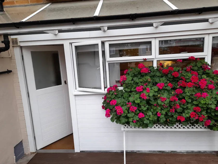 Byrne’s S/C grd fl flat £95 a night + Airbnb fees - Image 1