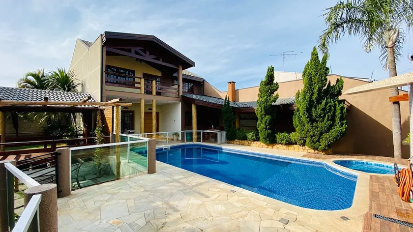 Beautiful Full Leisure House. - Image 1