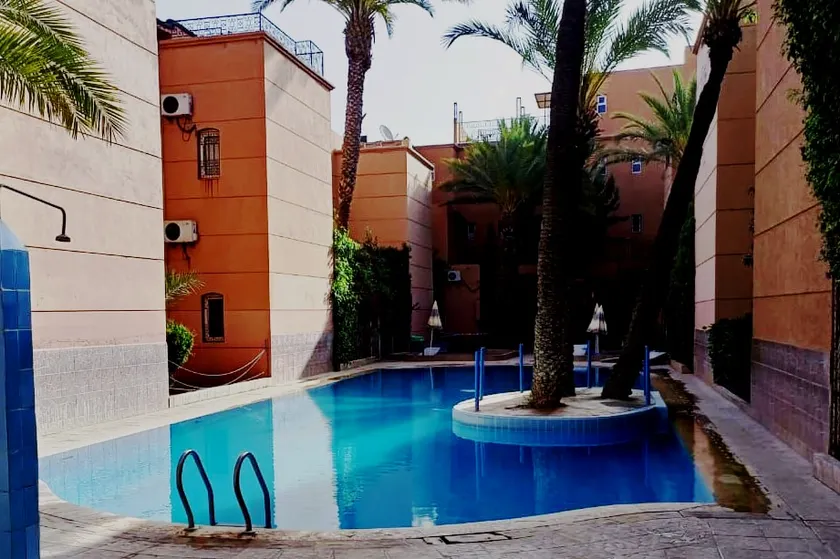 riad Tenas - Image 1