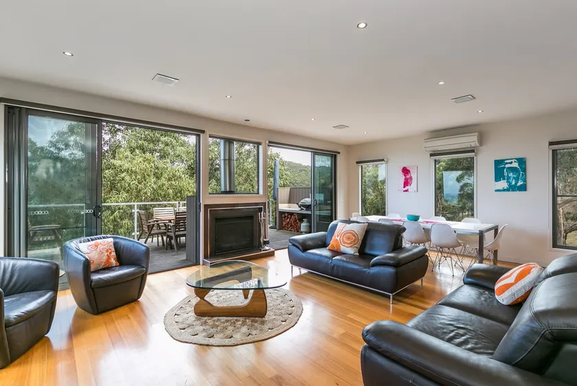 Lorne Luxury Escape – Peaceful, Family-Friendly with Ocean & Forest Views - Image 1