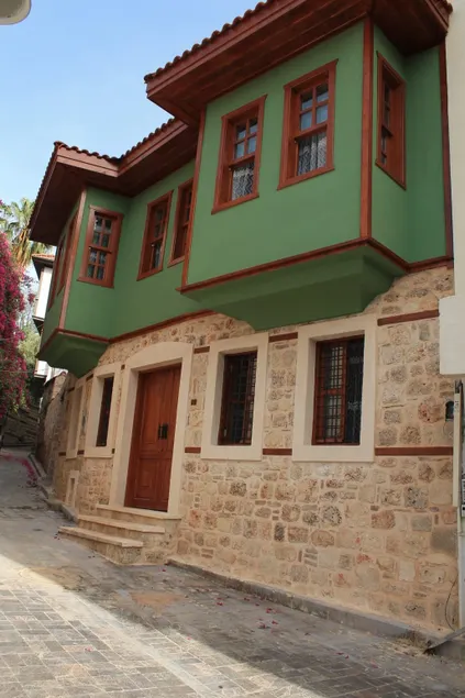 Leila old house - Image 1