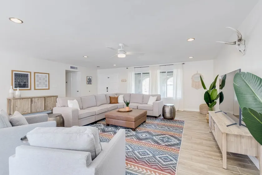 Ultimate Family Retreat – Pool & Prime Location! - Image 1