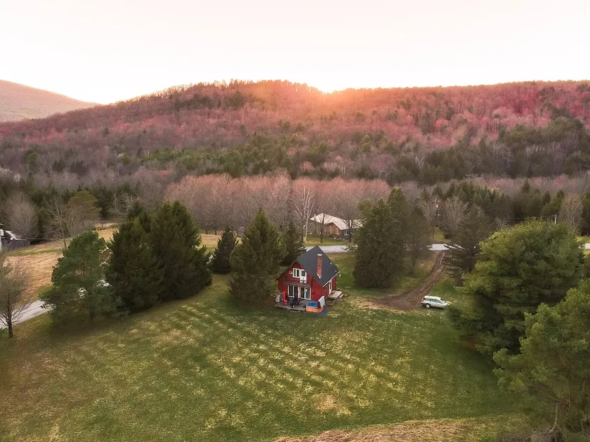 CozyCatskillChalet w/ Hot Tub (Catskill Mountains) - Image 1