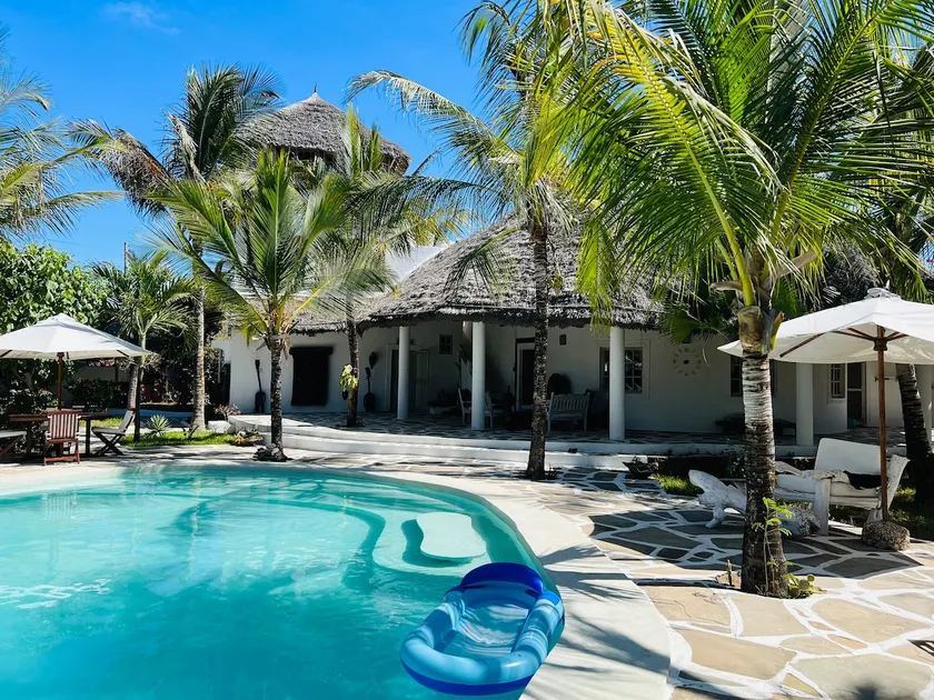 Ka'Makuti Villa - Image 1