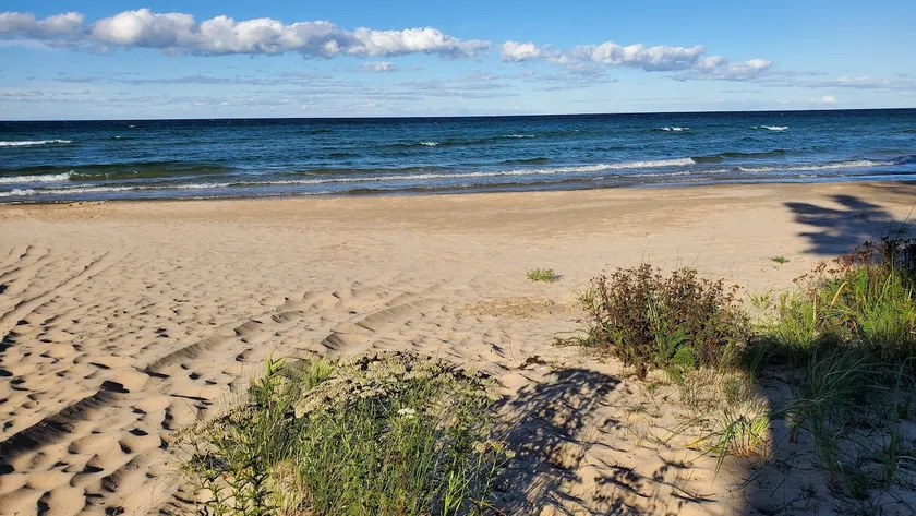 Sunrise Shores Cottage - Image 1