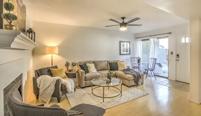 2 Bd/2 Ba Near ASU, Tempe Town Lake & Cubs Field - Image 1
