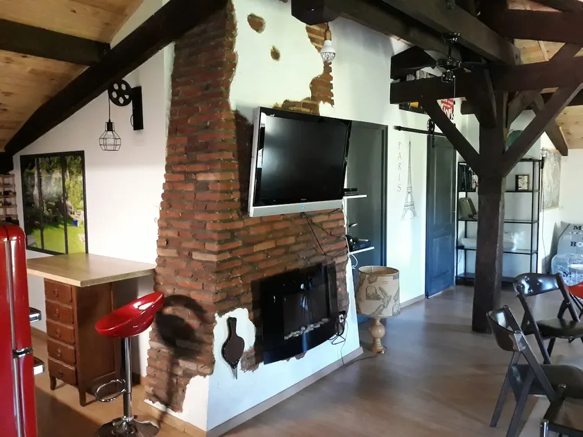 LOFT - NEW! Exceptional! - Image 1