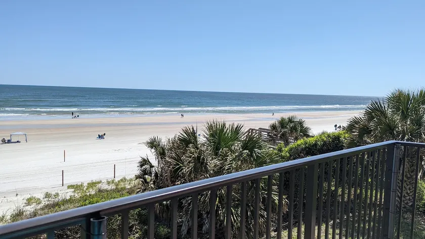 Summerhouse - Direct Oceanfront Corner Unit - Image 1