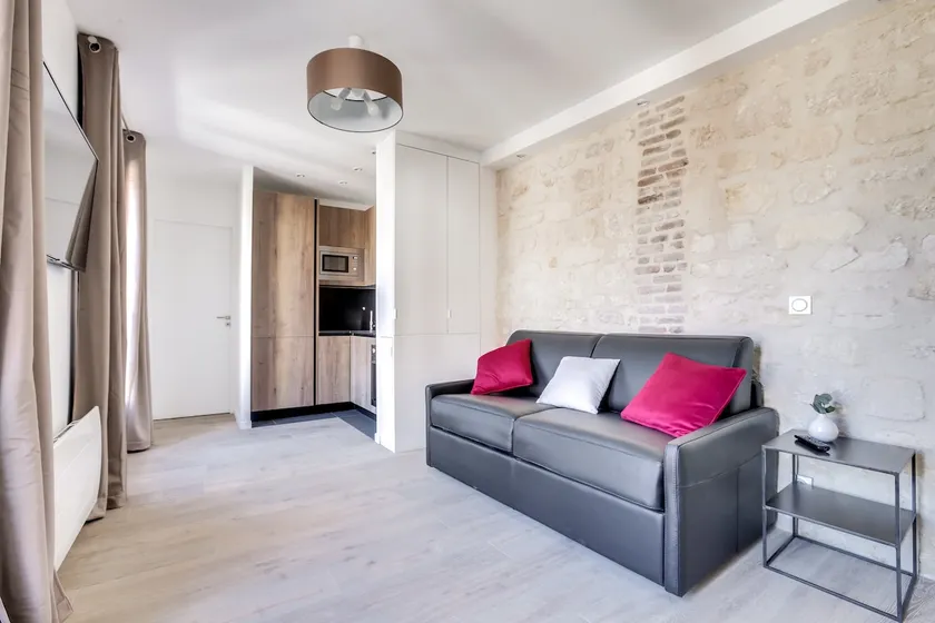 12 Eiffel Tower Apartment for 4 people - Image 1