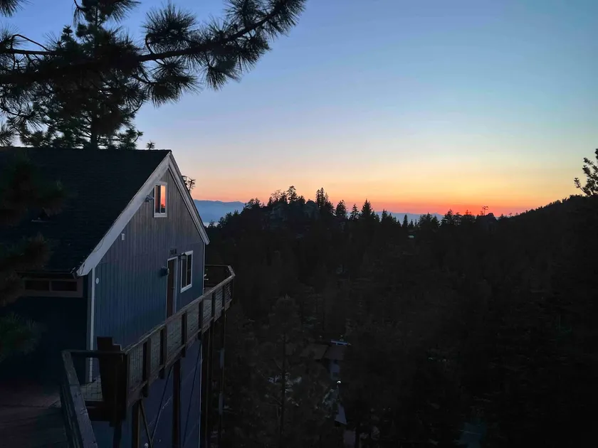 Lovely 2 Bedroom Condo w/Fireplace By Heavenly - Image 1