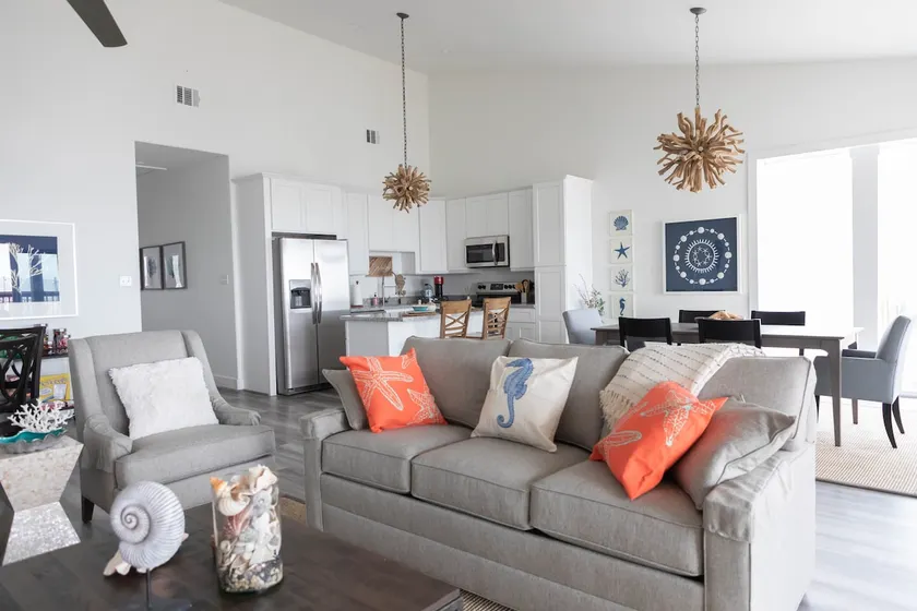 NEWLY RENOVATED Pier 6 Deluxe Bungalow #1! - Image 1