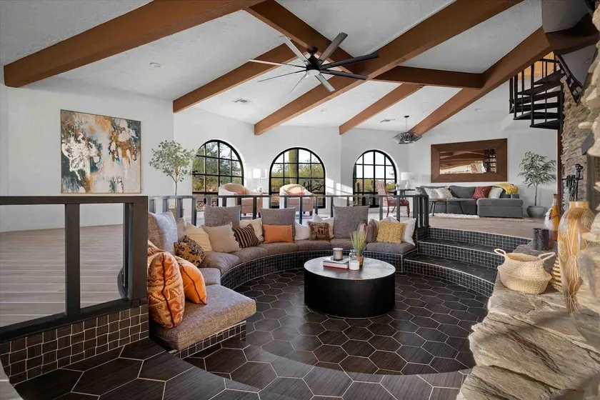 Luxury N Scottsdale Storybook Cottage+ guesthouse - Image 1