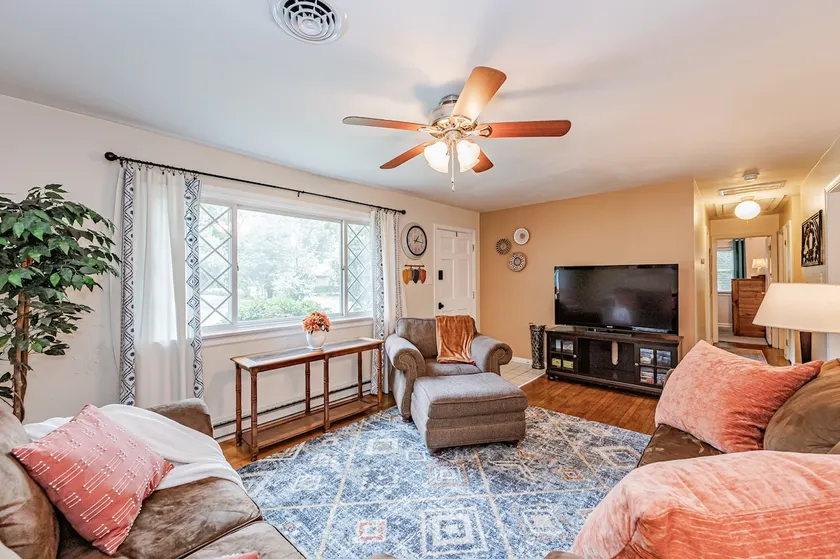 Kelly's Comfortable Quinton Home - Image 1