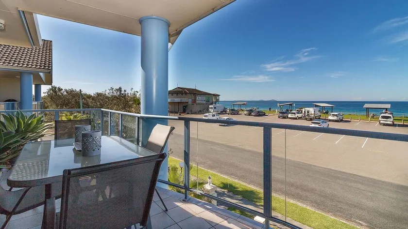 Nautilus 6 Beach Front Bliss - Image 1