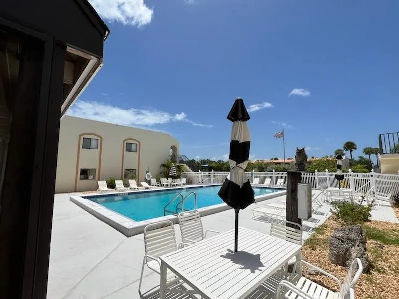 NEW condo! Just 15 min to Ft Myers and Sanibel beach! Great Location!! - Image 1