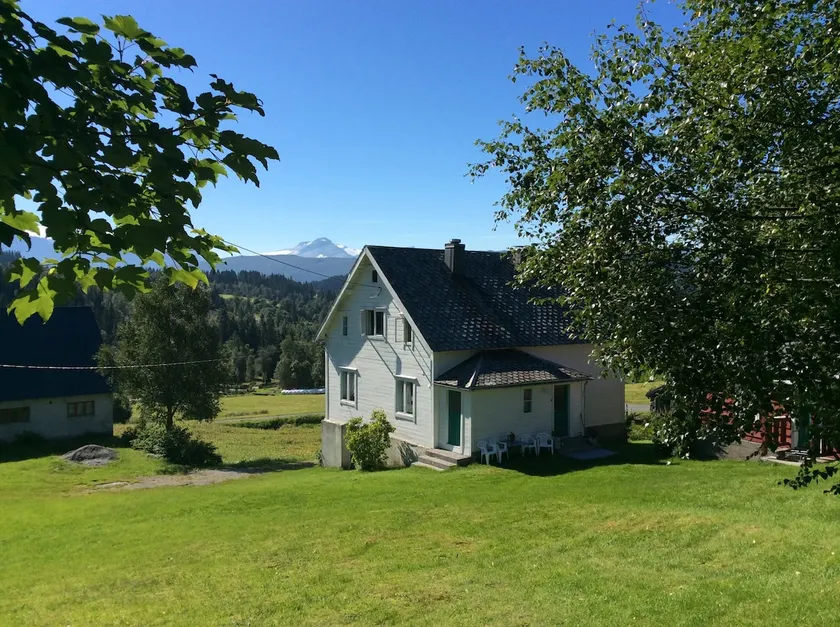 Idyllic traditional farmhouse in fjord district - Image 1