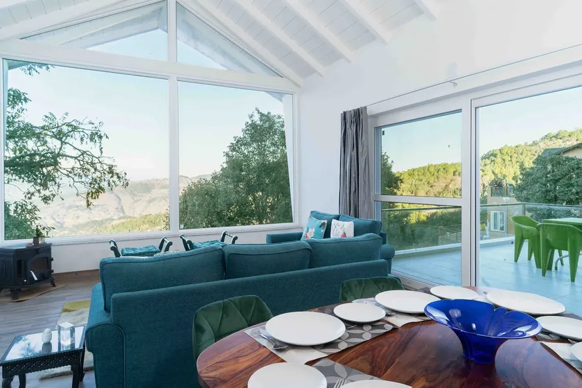 Nodo Living Hill Chalet with Views of the Ranges - Image 1