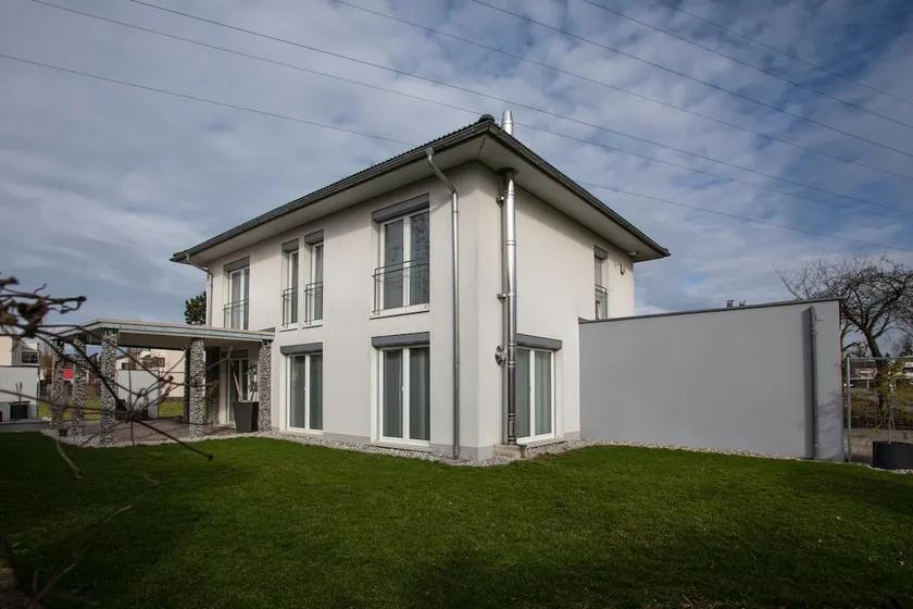Great detached house near Lake Constance - Image 1