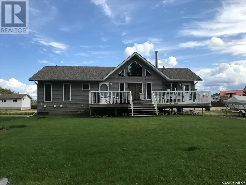Cozy Candle Lake Getaway 3 bedroom/2 bath sleeps 7 - Image 1