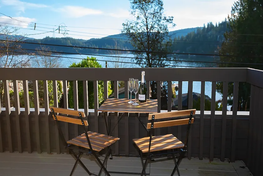 Private Guest Suite by the Ocean & Seymour Skiing - Image 1