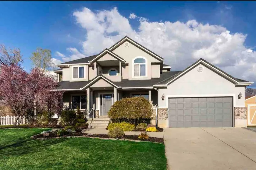 Large executive house w/hot tub near 4 ski resorts - Image 1