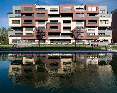Spectacular Luxury Apartment, Wifi + Garage - Image 1
