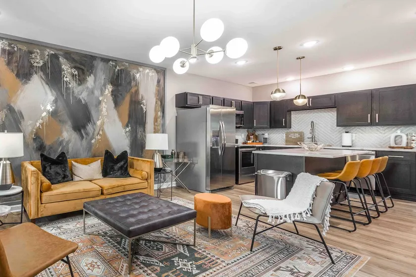 The Curated Chateau—short drive to Louisville - Image 1