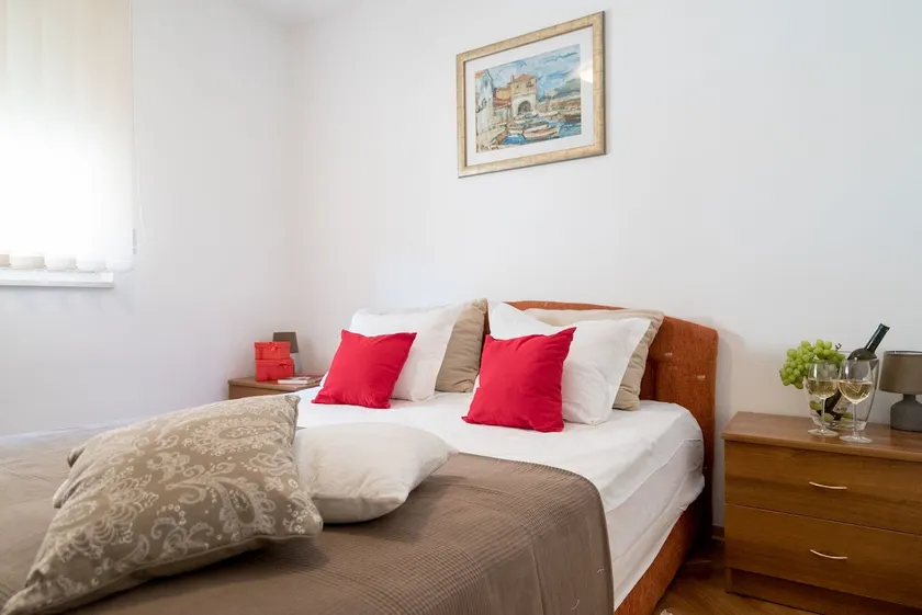 Apartment Pjerino - Image 1