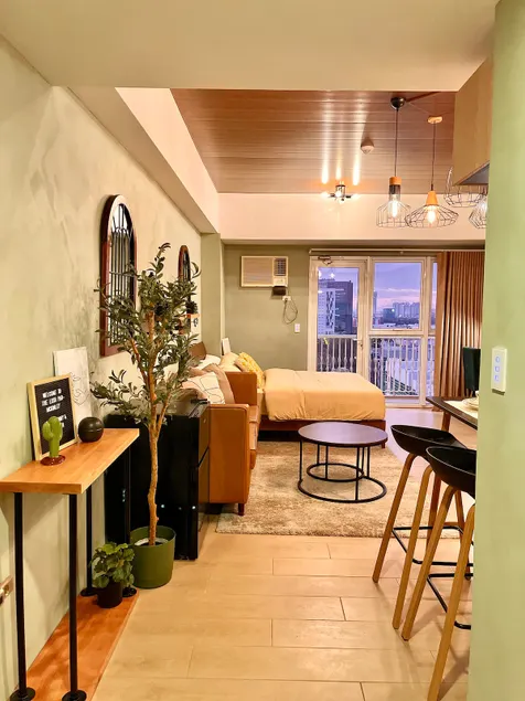 Upscale European Vibe Studio - Image 1