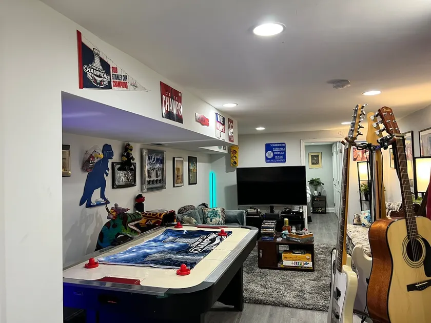 Fun Apartment w/a Kitchenette and a Parking Space - Image 1