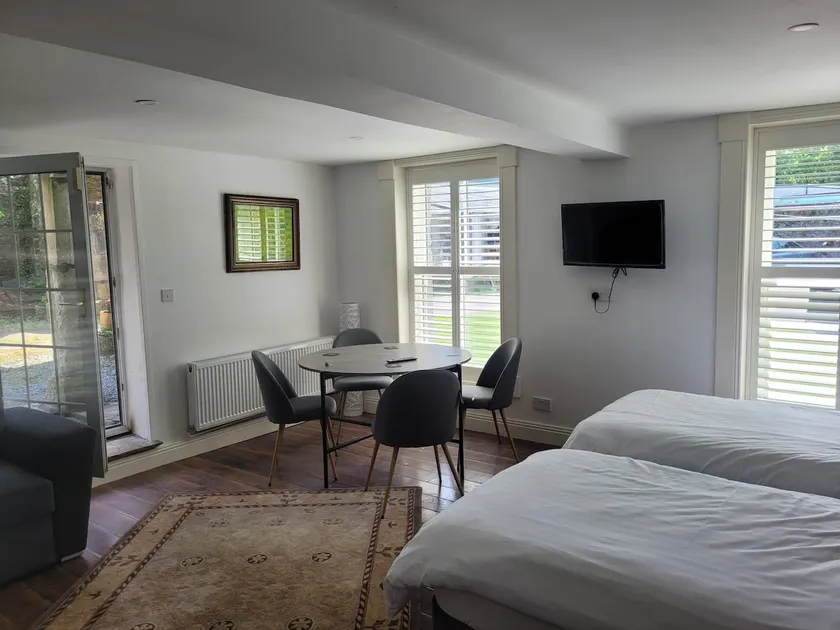 Studio Lowergate Street House - Image 1