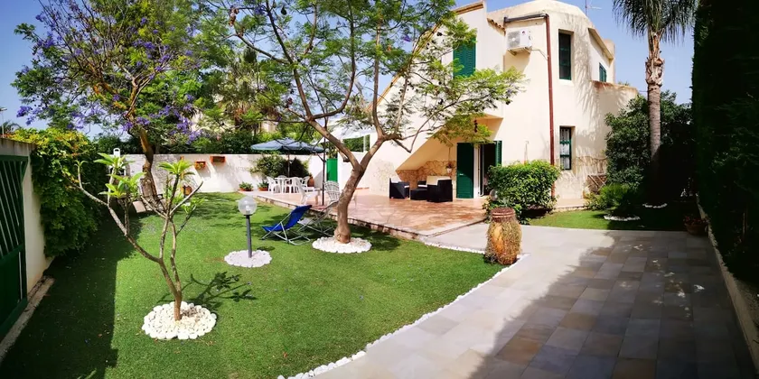 Villa à deux pas de la mer – WIFI – Parking – Solarium – Barbecue - Image 1