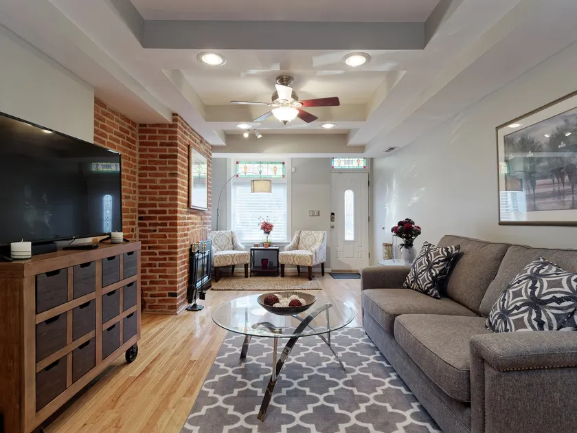 Entire Upper Fells Point 3 Bedroom Beauty! - Image 1