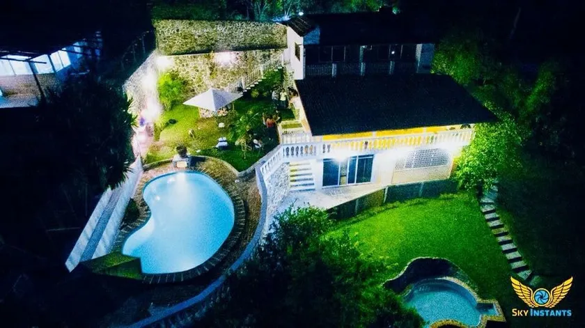 Teques Stone House For up to 23 people - Image 1