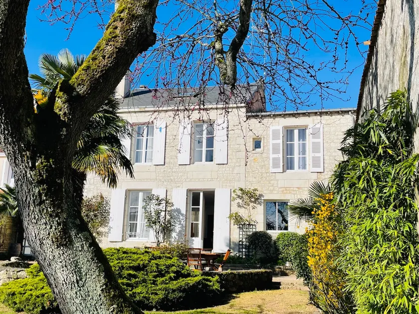 Charming 280 m2 house with heated pool… - Image 1