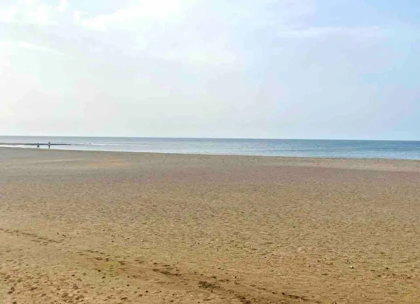 New apartment on the beach and air conditioning - Image 1