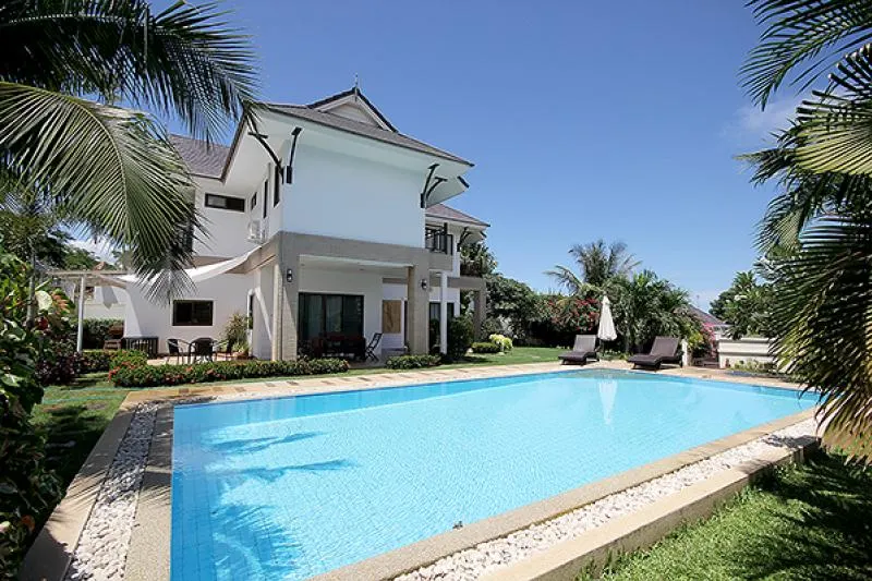 Beautiful Private (12m) Pool Villa with BIG Garden - Image 1