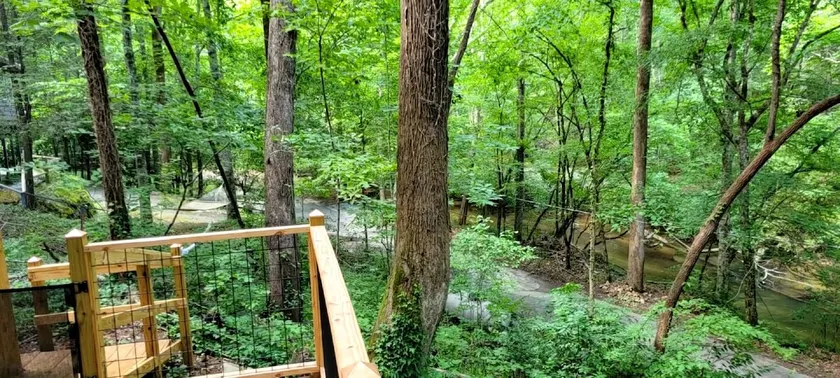Riverside Retreat- 3 bedroom cabin - Image 1