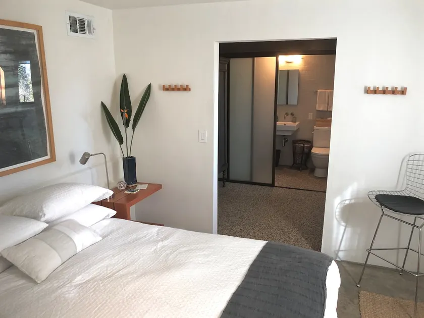 Private Hillside Garden Suite, Eastside L.A. - Image 1