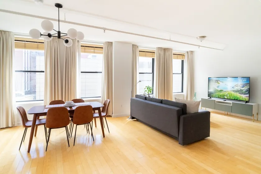 King Bed Loft in the Heart of Downtown Boston - Image 1