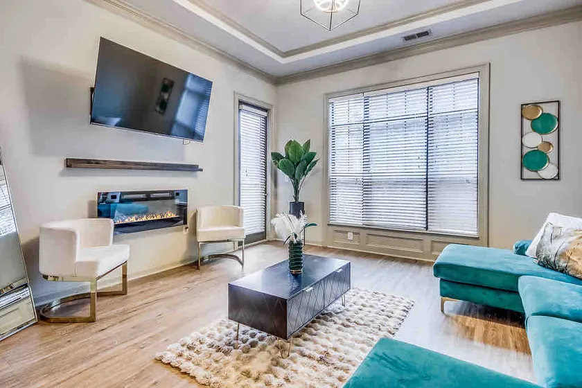 Modern luxury! - Image 1