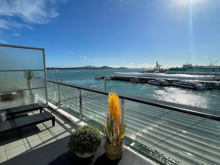 All New Penthouse on Princes Wharf! The Soul of Auckland! Free Parking! - Image 1