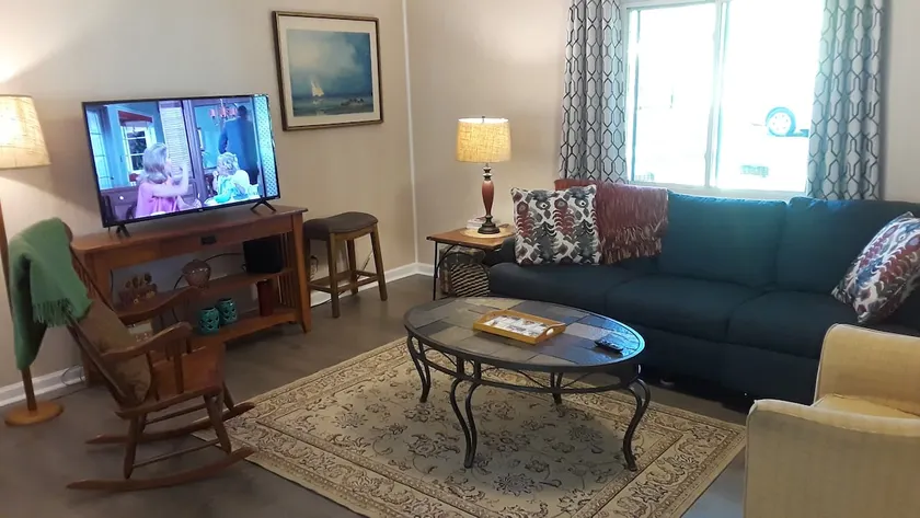 CHARM & Convenience!! 3Br Cottage-Style Ranch - Image 1