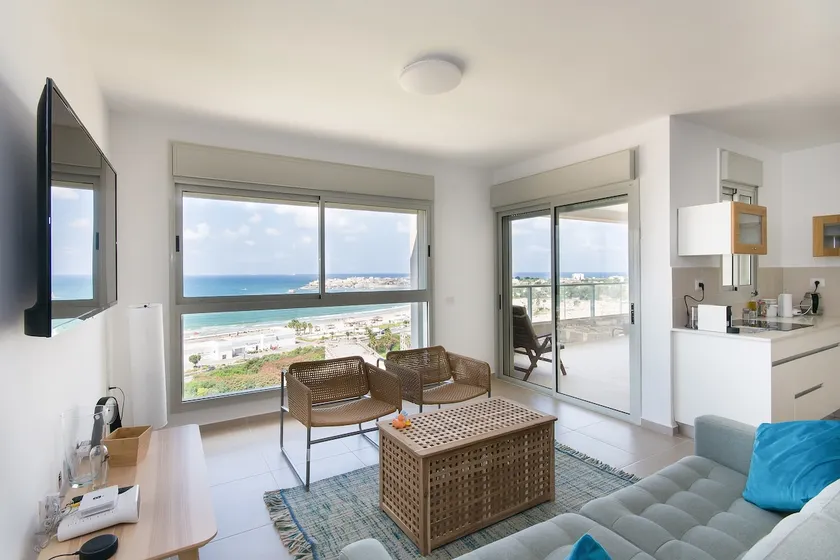 Beachfront Gallery 60 - Image 1